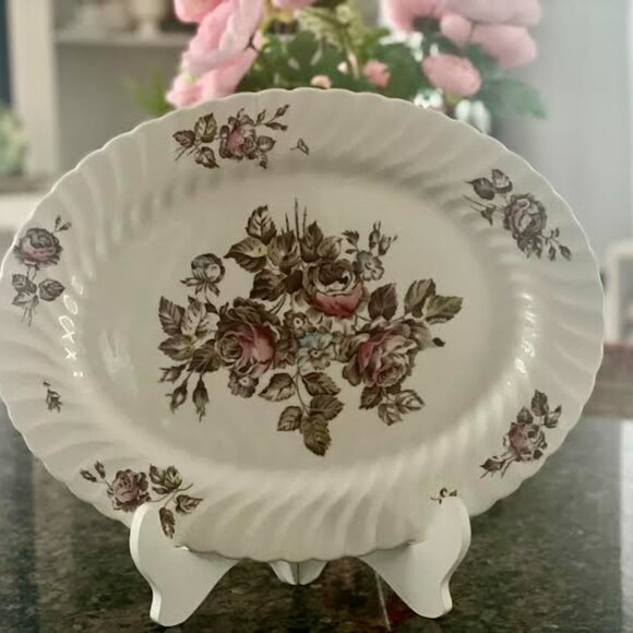Vintage Johnson Brothers Serveware Platter and Bowl English Ironstone Dinnerware - Picture 5 of 14